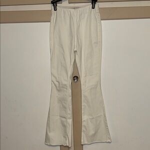 Chic white Flared Pants
